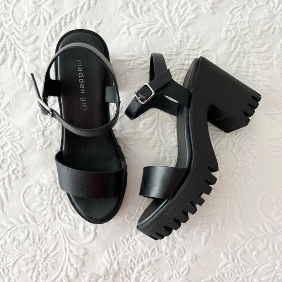 Madden Girl Shoes - Madden Girl Black Strappy Chunky Heeled Sandals Size 7.5